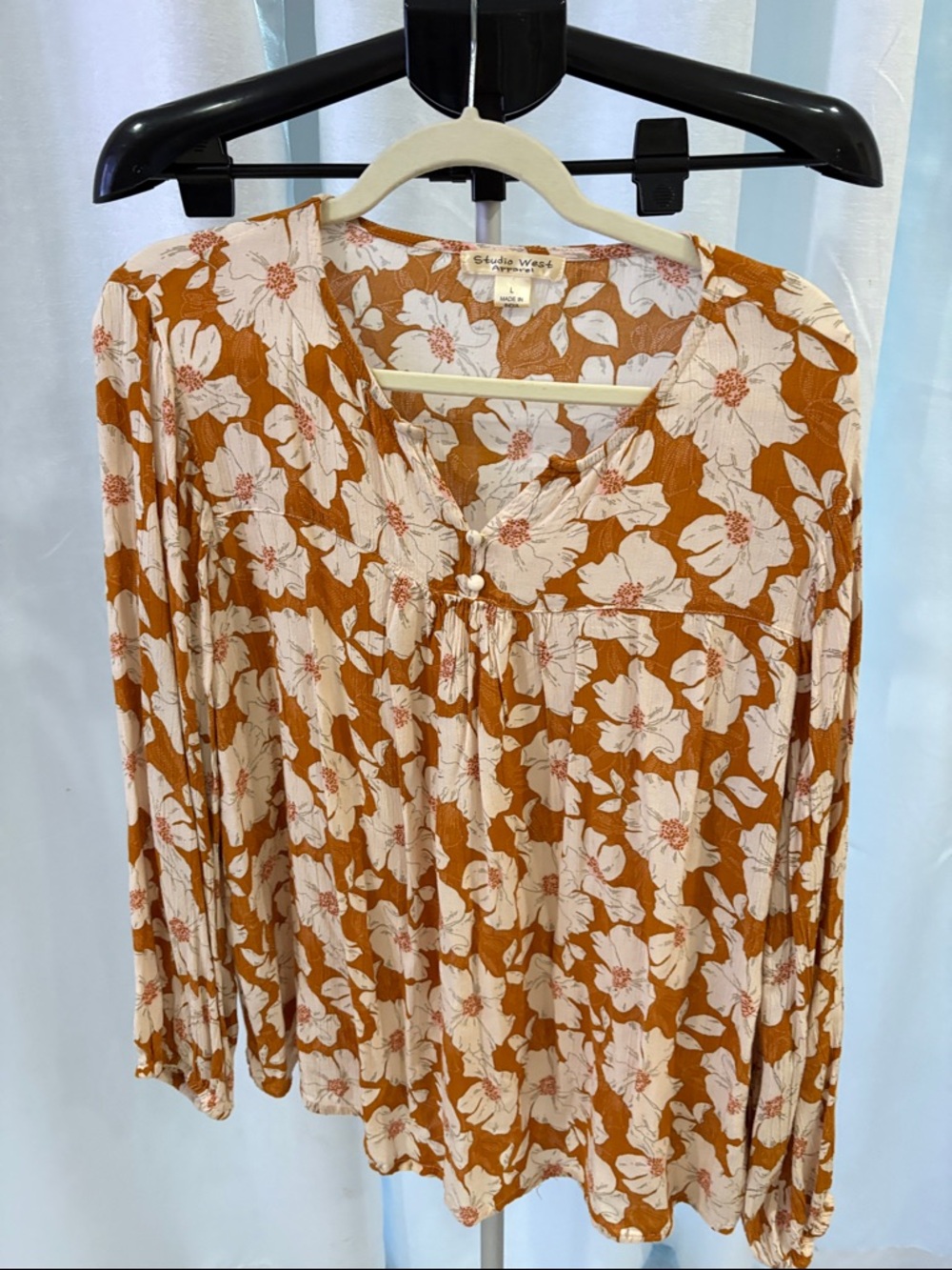 Studio West Rust and Cream Floral Long-Sleeve Blouse